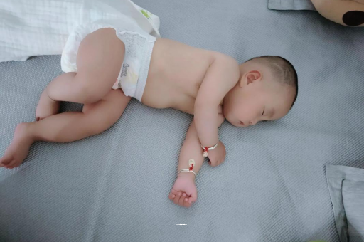 冷水江宝宝发烧可以喝牛奶吗